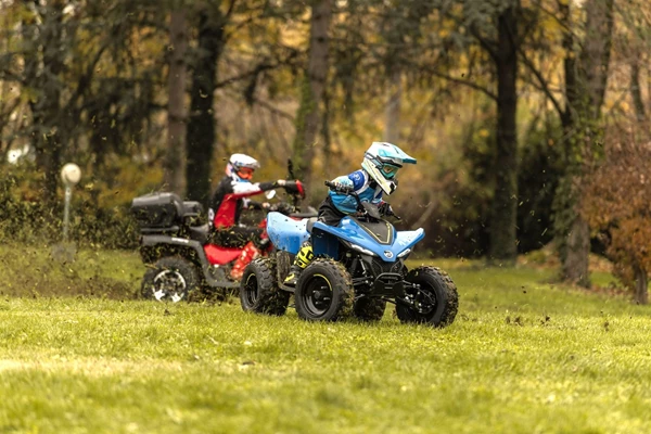 CFMOTO CForce 110 (Rocket Red) - Bild 2
