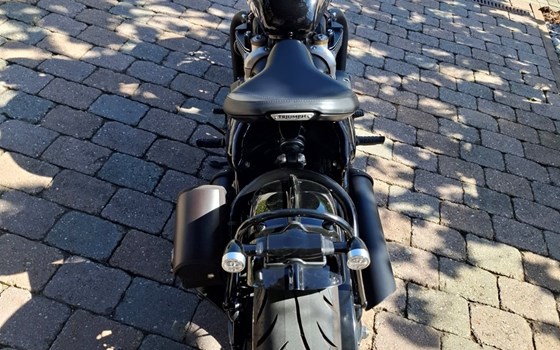 Gebrauchtmotorrad Triumph Bonneville Bobber Black - Bild 7