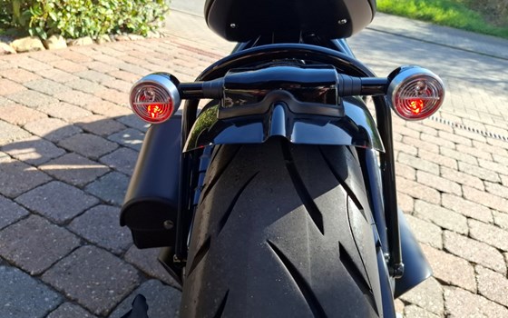 Gebrauchtmotorrad Triumph Bonneville Bobber Black - Bild 2