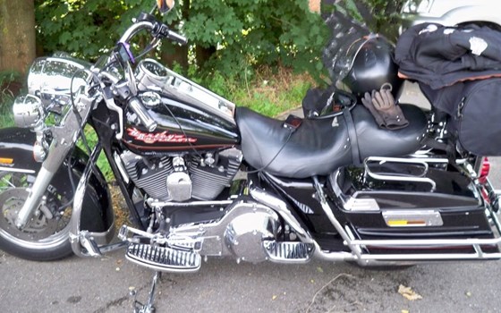 Gebrauchtmotorrad Harley-Davidson Road King Classic FLHRC - Bild 1