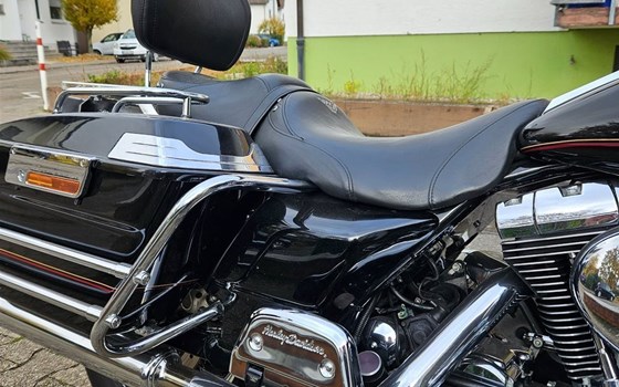 Gebrauchtmotorrad Harley-Davidson Road King Classic FLHRC - Bild 5
