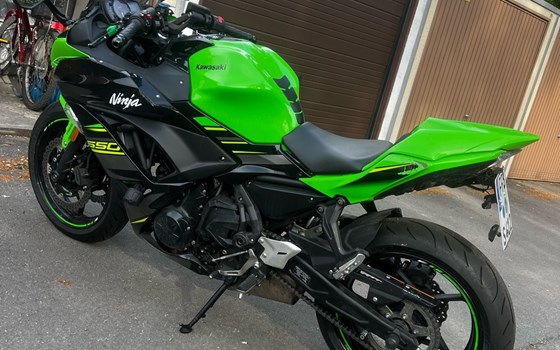 Gebrauchtmotorrad Kawasaki Ninja 650 KRT - Bild 9