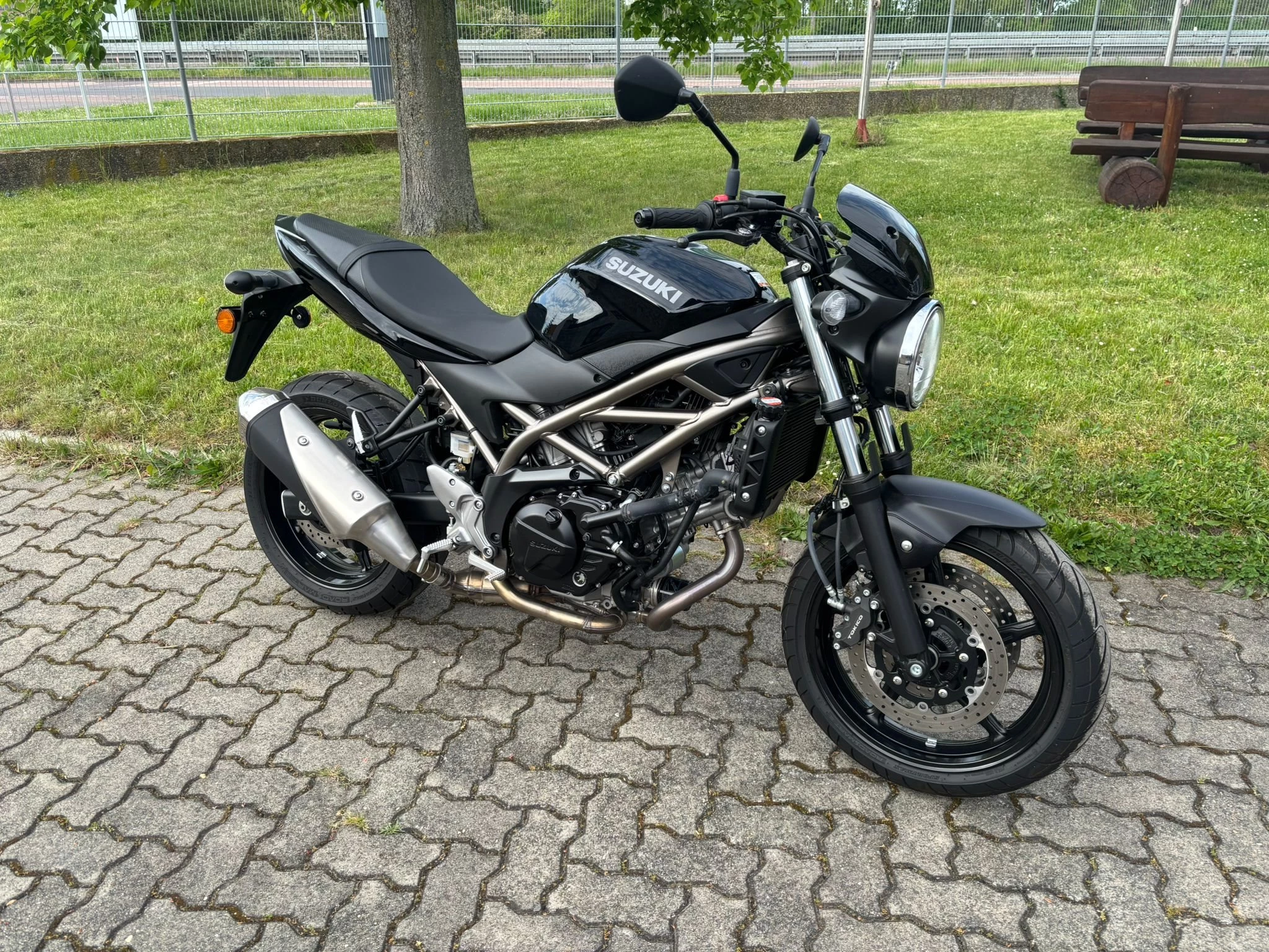 Suzuki SV650