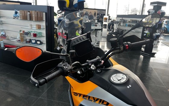 Gebrauchtmotorrad Moto Guzzi Stelvio - Bild 2