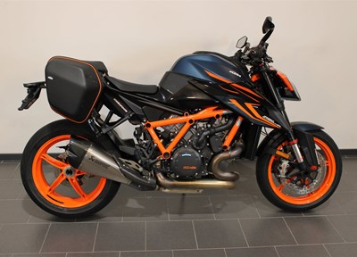 GEBRAUCHTFAHRZEUG KTM 1290 Super Duke R