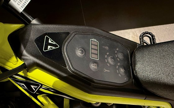Neufahrzeug Triumph TXP-12 - Bild 8