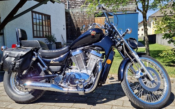 Gebrauchtmotorrad Suzuki Intruder VS 750 - Bild 1