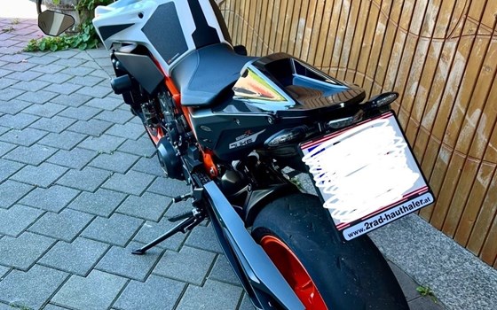 Gebrauchtmotorrad KTM 890 Duke R - Bild 8