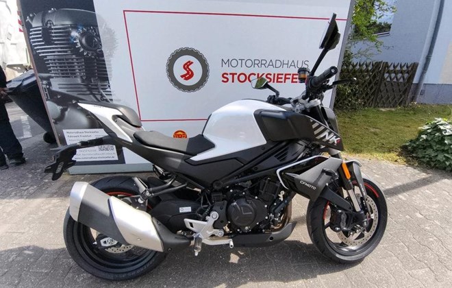 CFMOTO 450NK