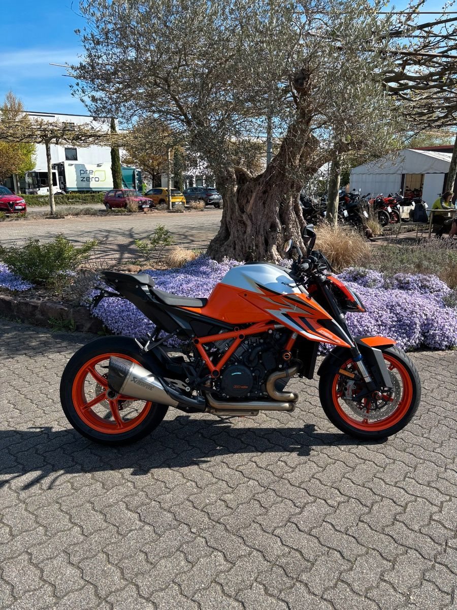 KTM 1290 Super Duke R EVO 