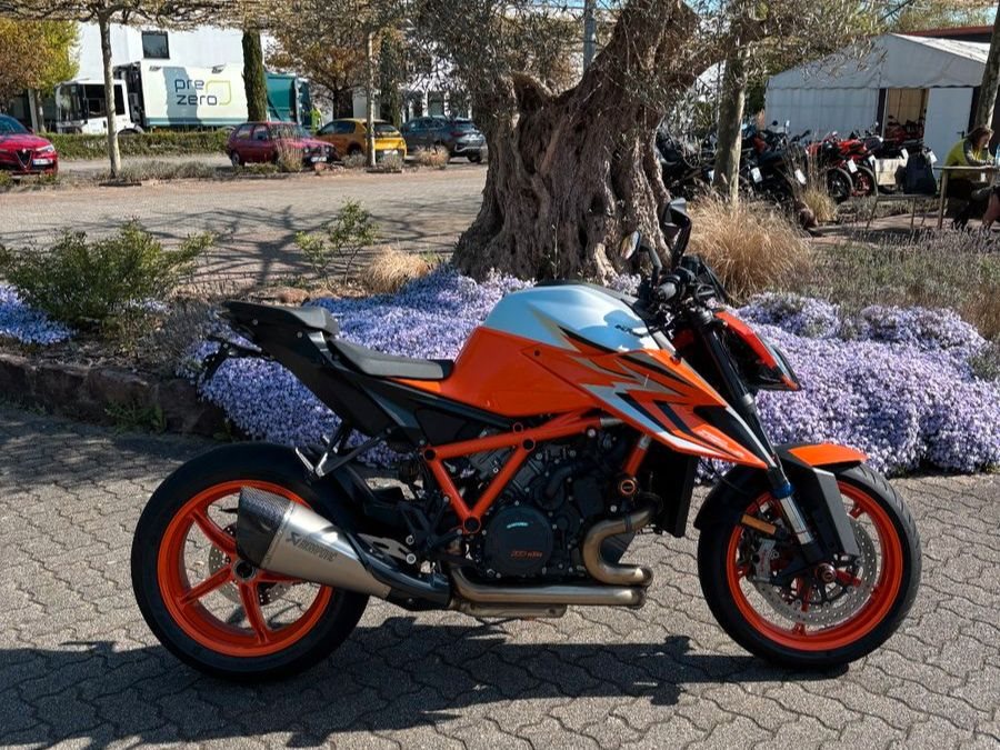 KTM 1290 Super Duke R EVO