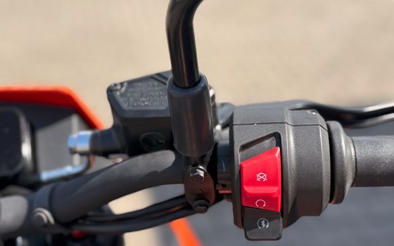 Neufahrzeug KTM 125 SMC R - Bild 12