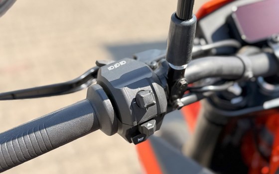 Neufahrzeug KTM 125 SMC R - Bild 13