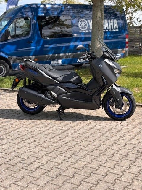 Yamaha XMAX 300