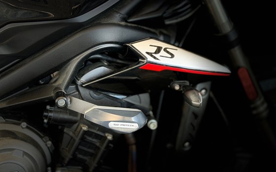 Gebrauchtmotorrad Triumph Street Triple RS - Bild 6