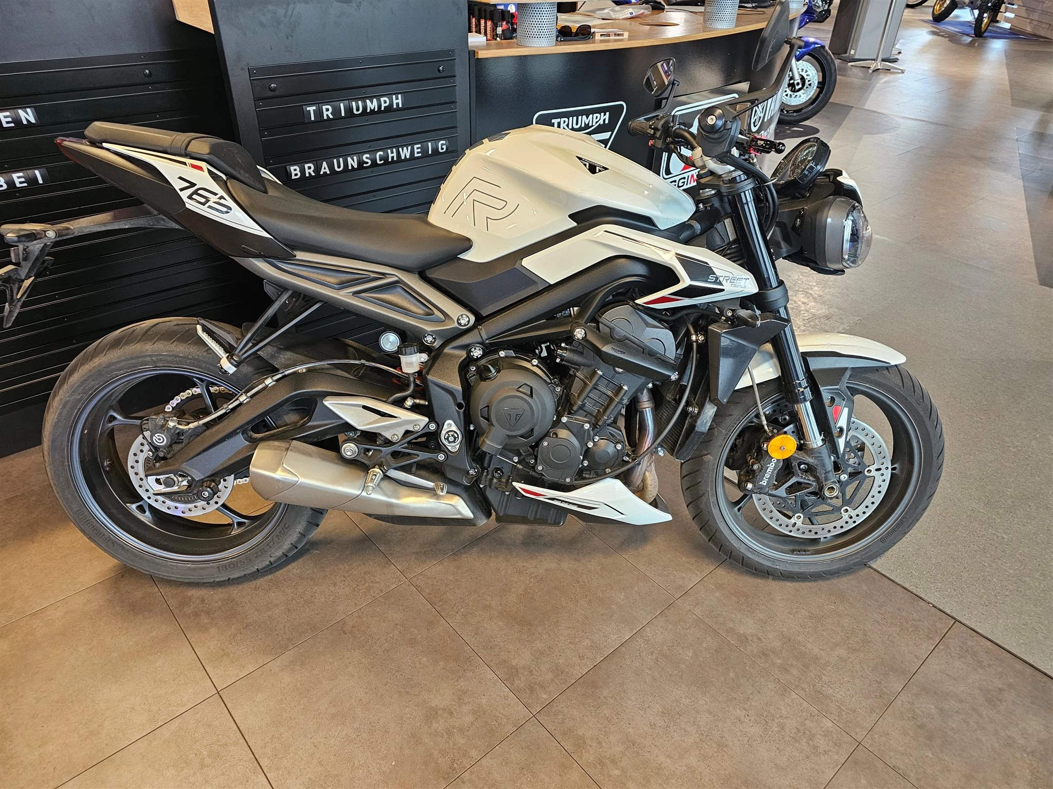 Triumph Street Triple 765 R