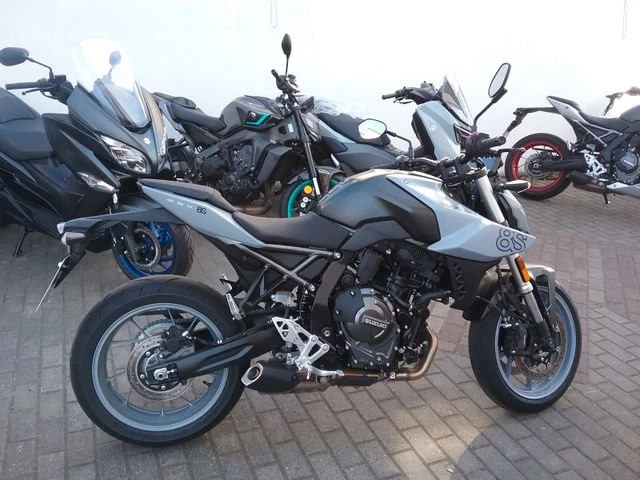 Suzuki GSX-8S