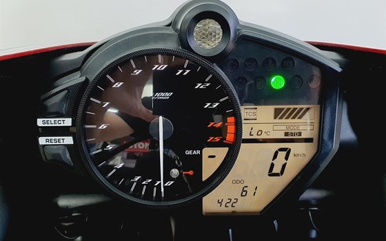 Gebrauchtmotorrad Yamaha R1 - Bild 8