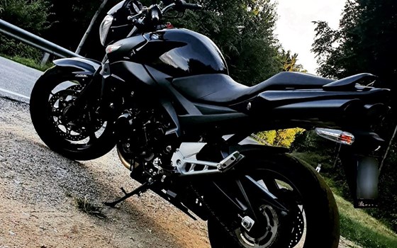 Gebrauchtmotorrad Suzuki GSR 600 - Bild 2