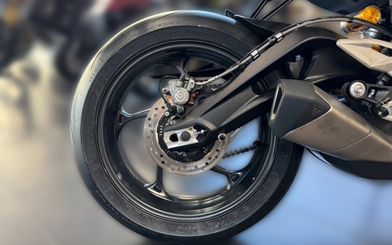 Neufahrzeug Triumph Street Triple 765 RS - Bild 10