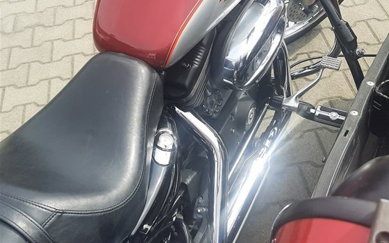 Gebrauchtmotorrad Harley-Davidson Sportster XL 883 C Custom - Bild 10