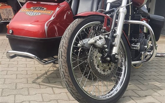 Gebrauchtmotorrad Harley-Davidson Sportster XL 883 C Custom - Bild 12
