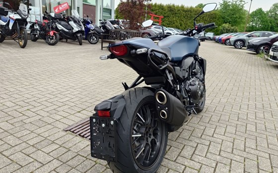 Gebrauchtmotorrad Honda CB1000R Black Edition - Bild 10