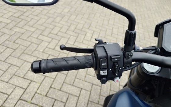Gebrauchtmotorrad Honda CB1000R Black Edition - Bild 12