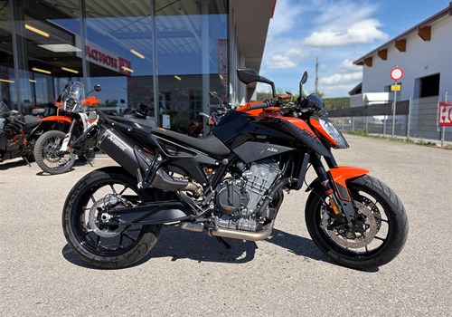 KTM 890 Duke