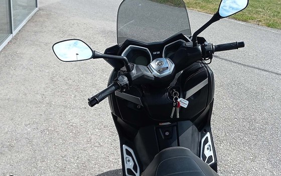 Gebrauchtmotorrad Yamaha XMAX 125 - Bild 5