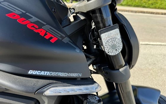 Gebrauchtmotorrad Ducati Monster + - Bild 3