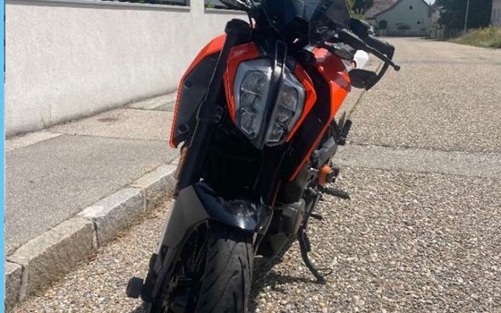 Gebrauchtmotorrad KTM 125 Duke - Bild 4