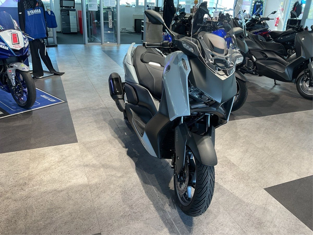 Yamaha XMAX 300 Tech MAX+