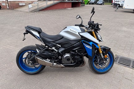 Suzuki GSX-S1000