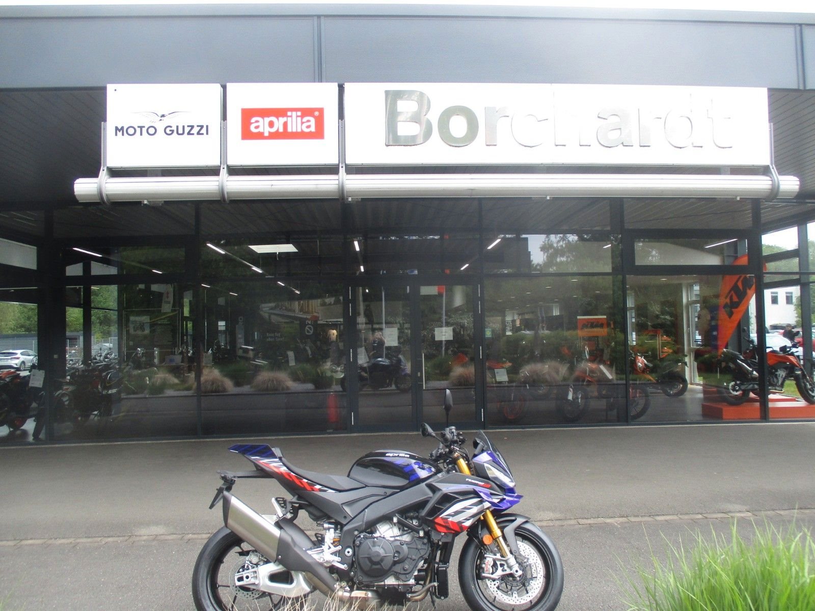 Aprilia Tuono V4 1100 Factory