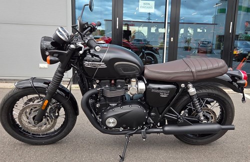 Gebrauchtmotorrad Triumph Bonneville T120 Black