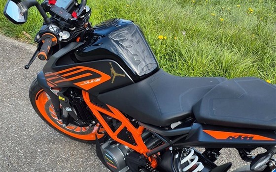 Motorrad Occasion KTM 125 Duke - Bild 6
