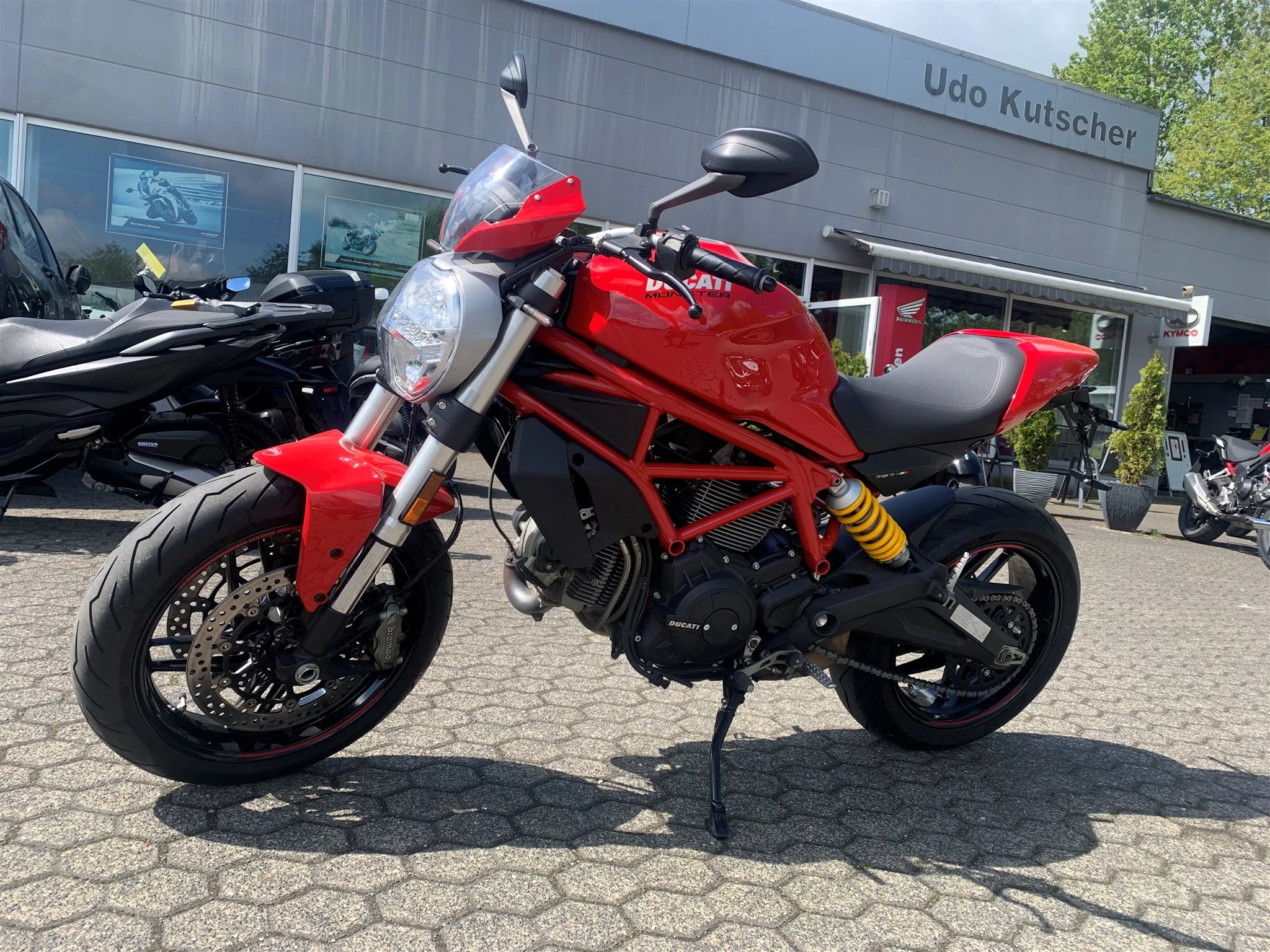 Ducati Monster 797