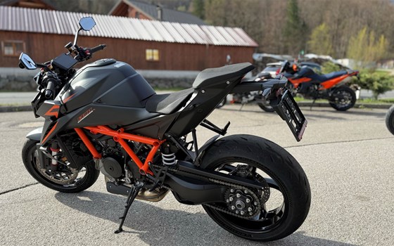 Gebrauchtmotorrad KTM 1390 Super Duke R - Bild 2