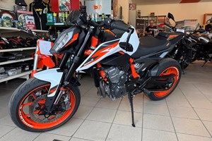 Angebot KTM 890 Duke R