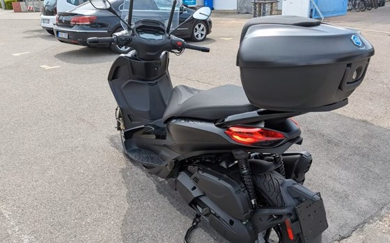 Gebrauchtmotorrad Piaggio Beverly 400 - Bild 3
