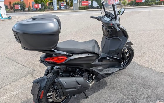 Gebrauchtmotorrad Piaggio Beverly 400 - Bild 4