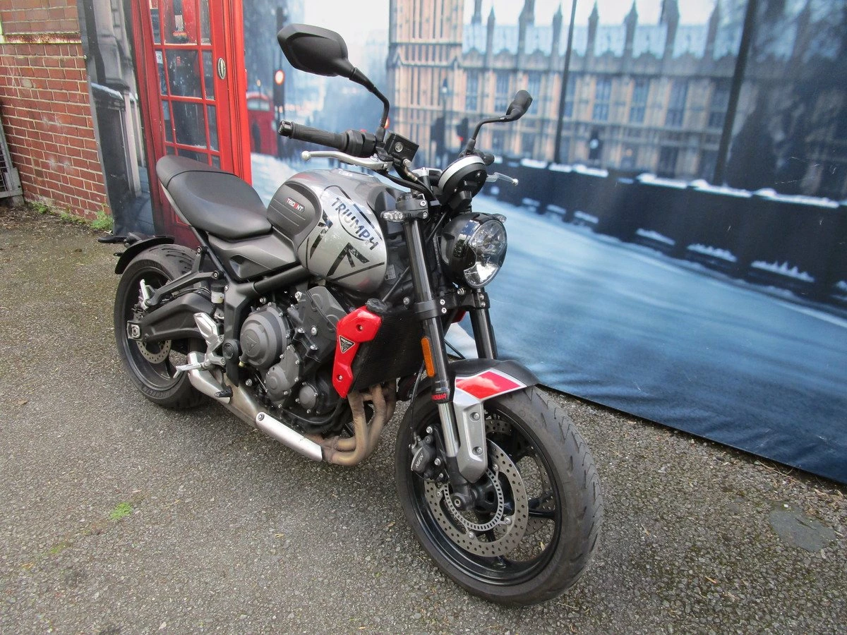 Triumph Trident 660