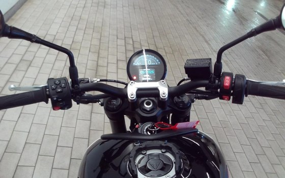 Gebrauchtmotorrad Triumph Trident 660 - Bild 4