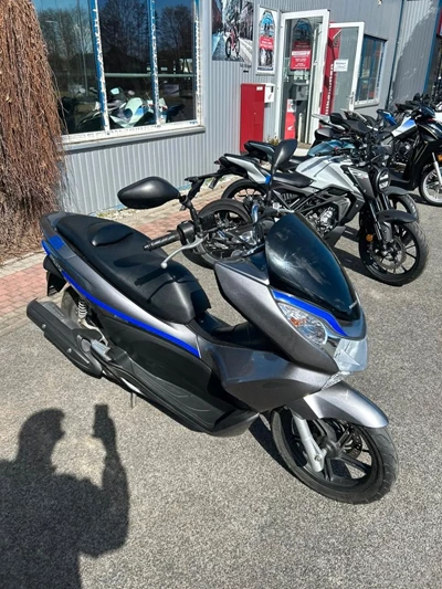 PCX125