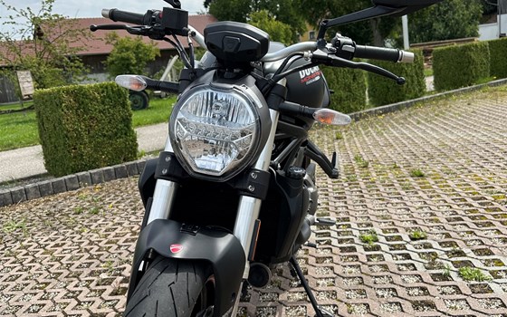 Gebrauchtmotorrad Ducati Monster 821 - Bild 4