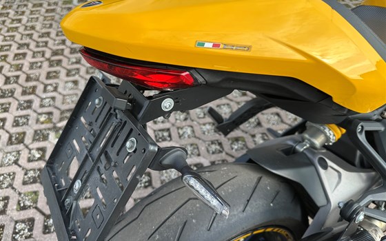 Gebrauchtmotorrad Ducati Monster 821 - Bild 2