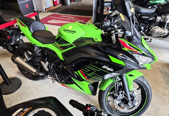 Kawasaki Ninja 650 KRT