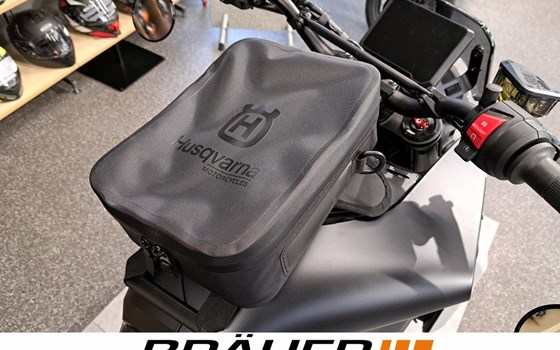Neufahrzeug Husqvarna Svartpilen 801 - Bild 11