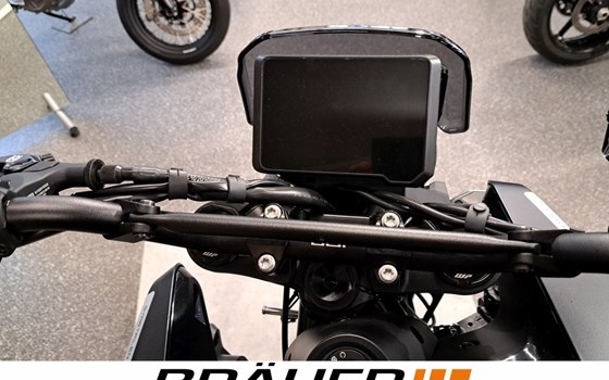 Neufahrzeug Husqvarna Svartpilen 801 - Bild 12
